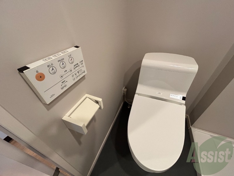 トイレ　トイレはウォシュレットが付いていて、長居してしまいそうです。