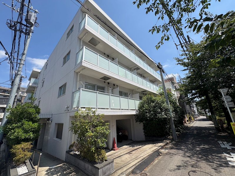 建物外観　タイル貼りの分譲賃貸