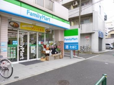 コンビニ　ファミリーマート 世田谷淡島通り店（コンビニ）まで195m