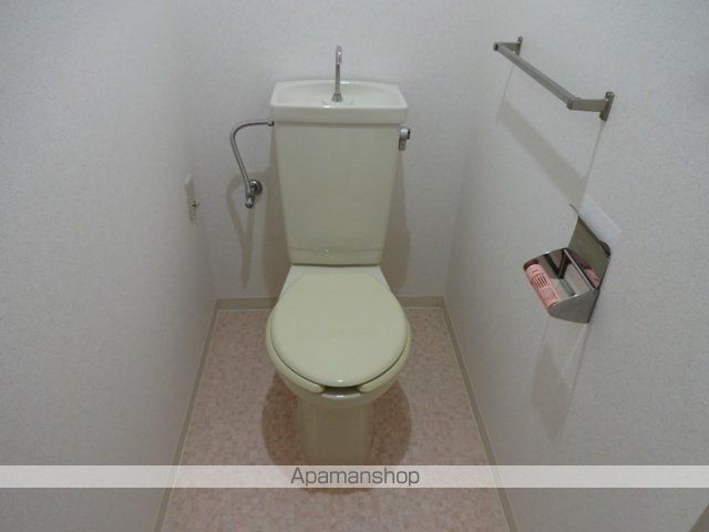京阪交野線 枚方市駅 徒歩5分 6階建 築38年のトイレ写真