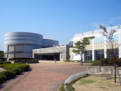 役所　倉敷市役所 社会教育施設 ライフパーク倉敷 市民学習センター（役所）まで586m