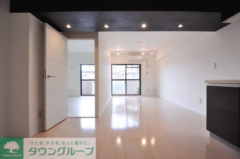 居室・リビング　同物件別部屋写真