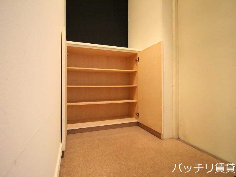 玄関　別号室のイメージ画像。現況を優先いたします。