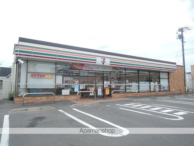 コンビニ　セブンイレブン（コンビニ）まで776m