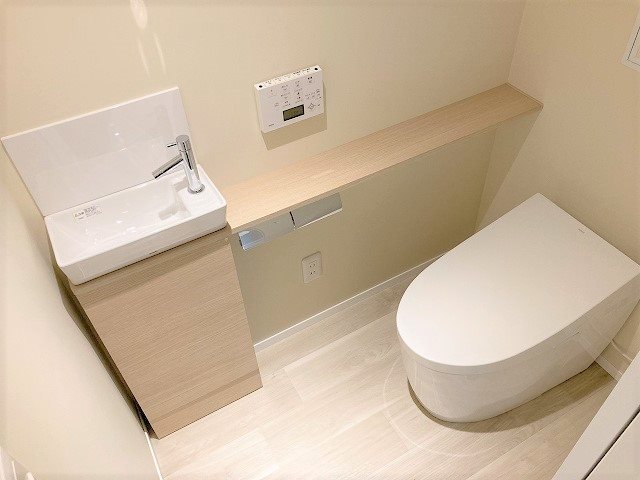 トイレ　参考写真。