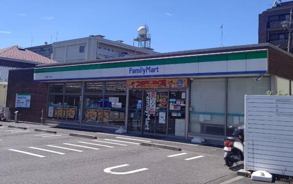 コンビニ　ファミリーマート　大和東3丁目店（コンビニ）まで693m