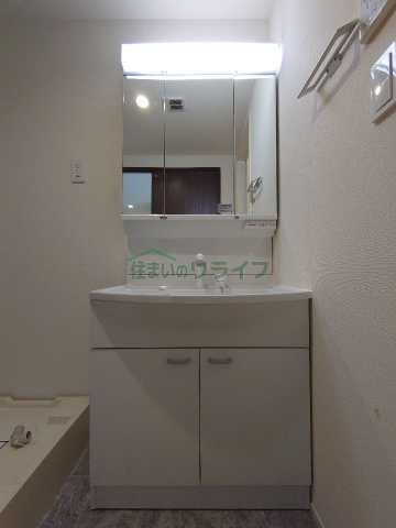洗面設備　別部屋の参考写真となります。