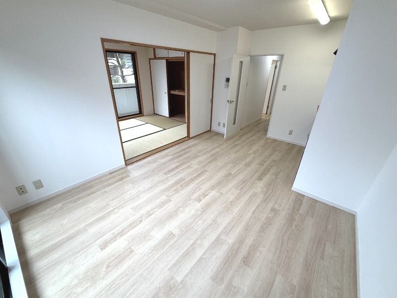 ライオンズマンション竹の塚東の居間写真