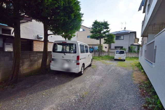 駐車場　～お車はこちらにどうぞ～