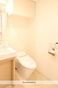 都営大江戸線 森下駅 徒歩1分 10階建 築18年のトイレ写真