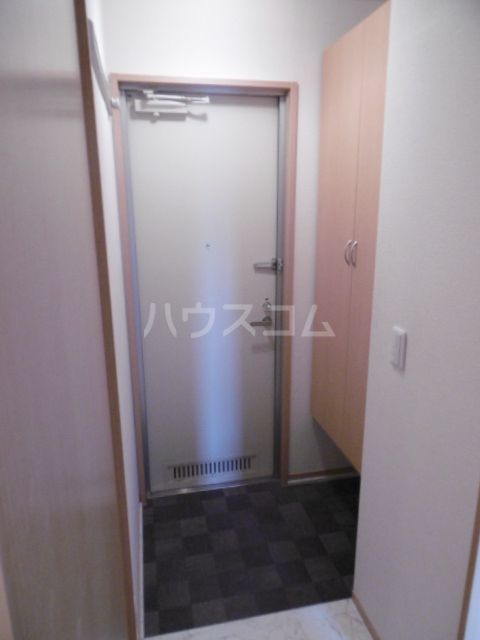 ＪＲ常磐線 馬橋駅 徒歩8分 3階建 築17年の玄関写真
