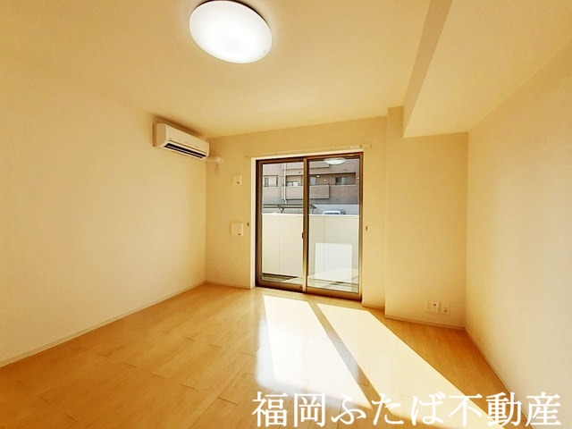 ベローナ春日野の居間写真