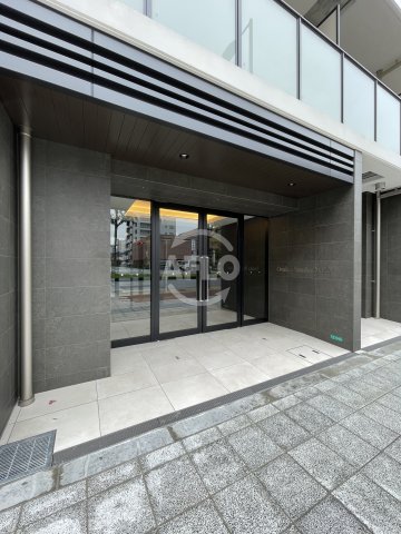 地下鉄千日前線 桜川駅 徒歩5分 11階建 築3年の外観写真