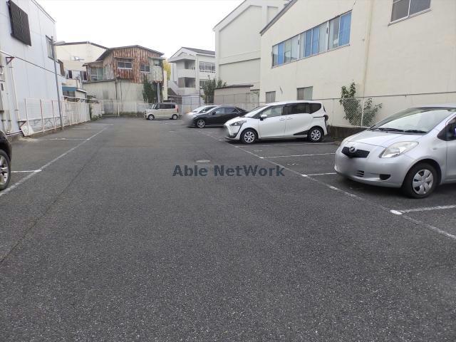 【古河市本町のマンションの駐車場】