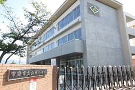 小学校　甲府市立山城小学校（小学校）まで1412m
