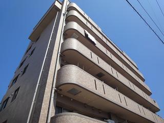 長崎市富士見町のマンションの建物外観