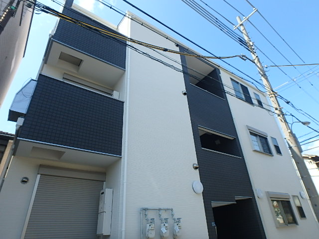 神戸市東灘区御影本町のアパートの建物外観