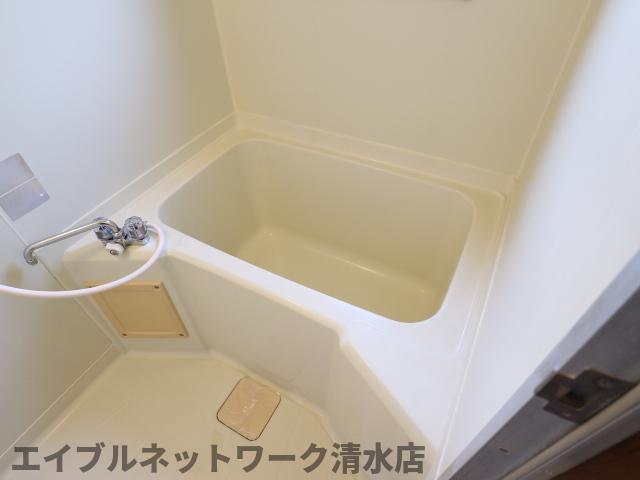 【静岡市清水区蜂ヶ谷のマンションのバス・シャワールーム】