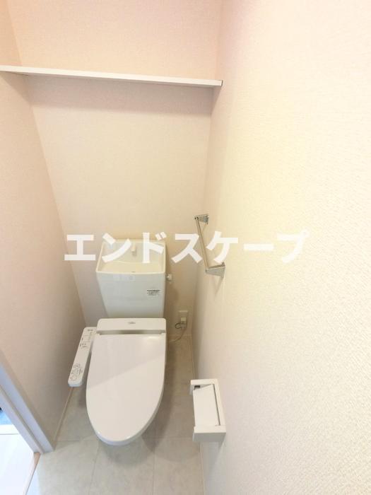 【藤岡市藤岡のアパートのトイレ】