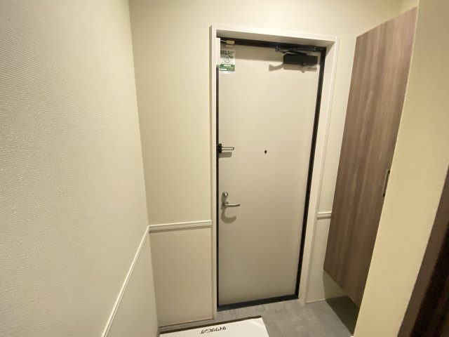 【GRAND　DーROOM浄水　S棟の玄関】