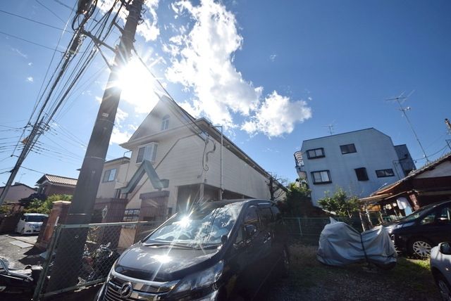 川越市岸町のアパートの建物外観