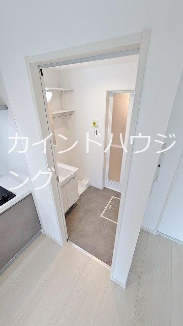 【泉佐野市笠松のアパートの洗面設備】