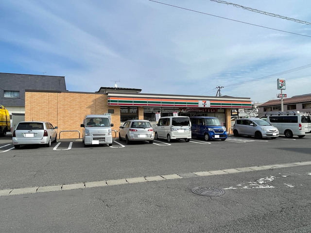 コンビニ　セブンイレブン郡山島中央公園前店（コンビニ）まで501m