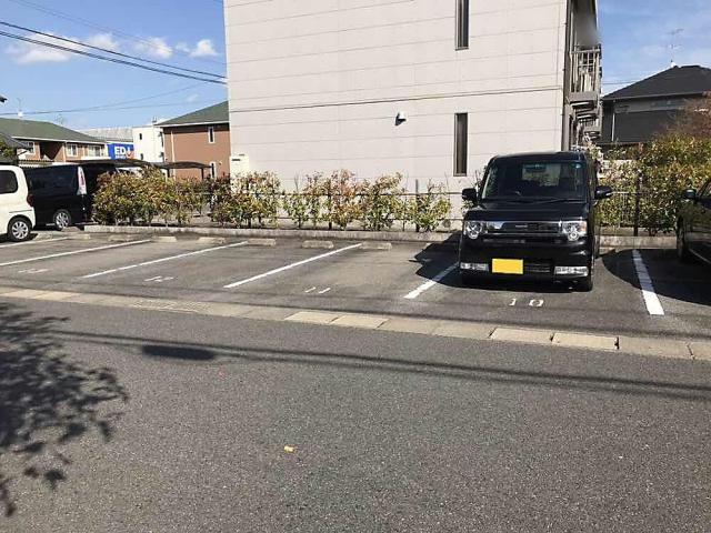 【リースランド兵庫　Ｂ棟の駐車場】