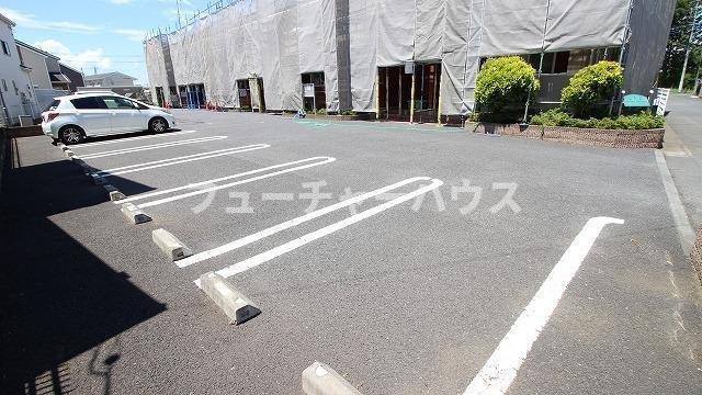 【アンジュブローテ　Iの駐車場】