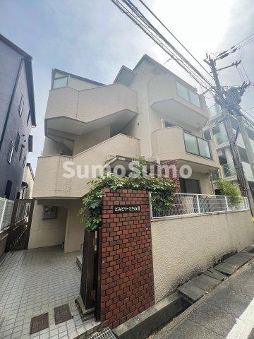 エントランス　建物の内部です