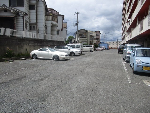 【家具町ハイツの駐車場】