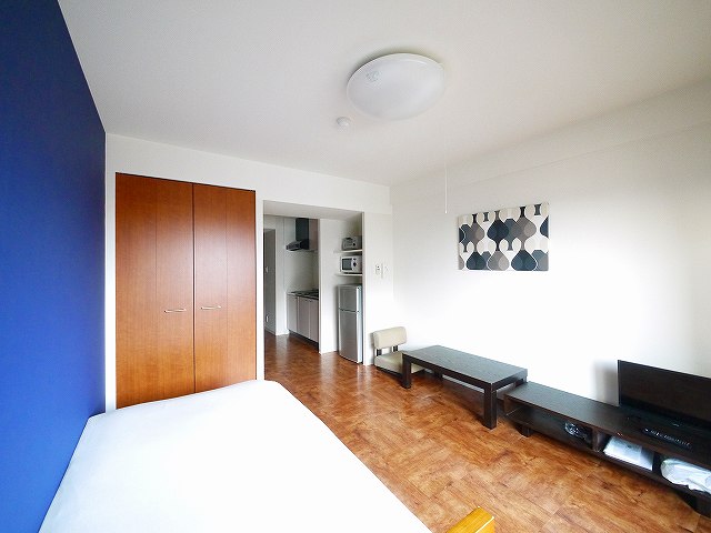 その他部屋・スペース　落ち着いた色調の寝室です