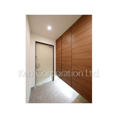 玄関　同タイプ28階のお部屋を撮影。仕様が異なることがあります。