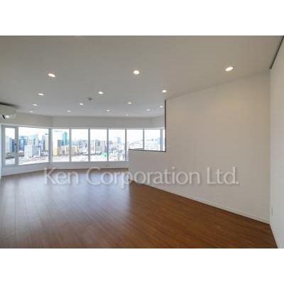 居室・リビング　同タイプ28階のお部屋を撮影。仕様が異なることがあります。