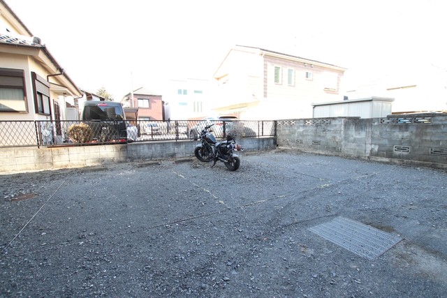 駐車場　★駐車場（空き状況・使用料等詳細はご確認下さい）