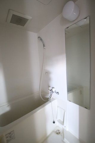 バス・シャワールーム　日々の疲れを癒すお風呂付です