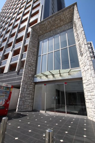 エントランス　ゆとりのあるエントランスです