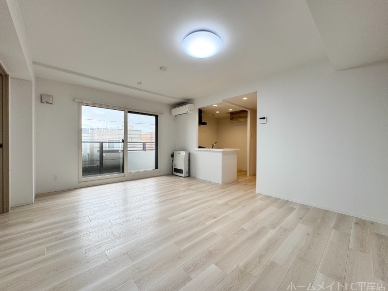 居室・リビング　リビングとっても広いです♪