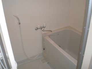 バス・シャワールーム　ゆったりできる浴室