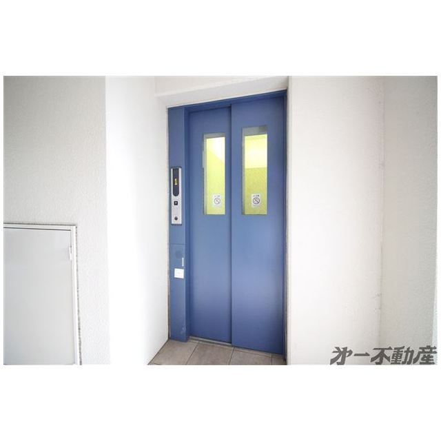 ロビー　エレベーター