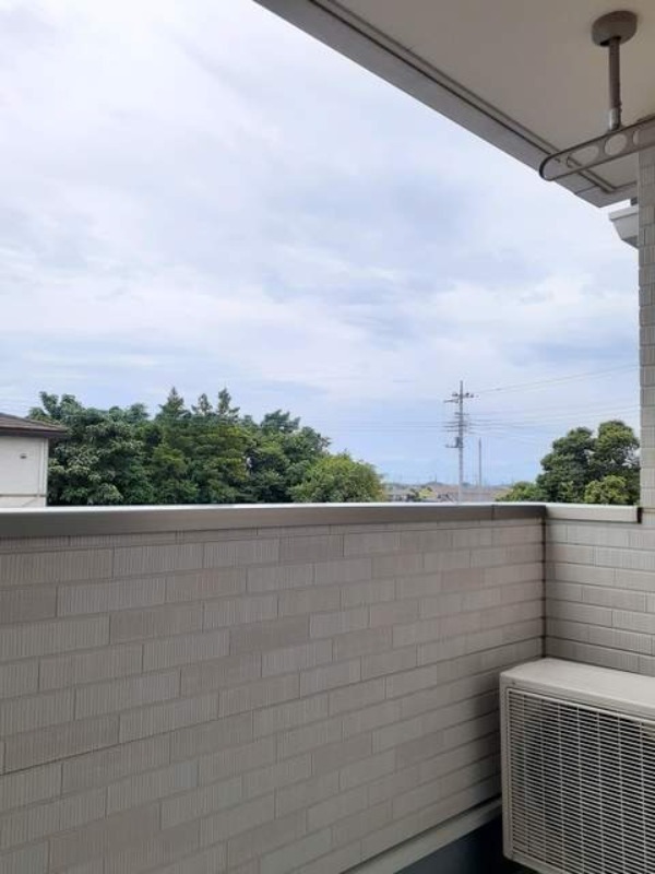 バルコニー　図面と現状に相違がある場合には現状を優先