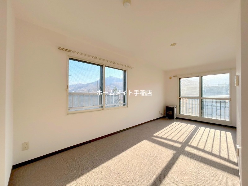 居室・リビング　家具付きですぐ住めます♪