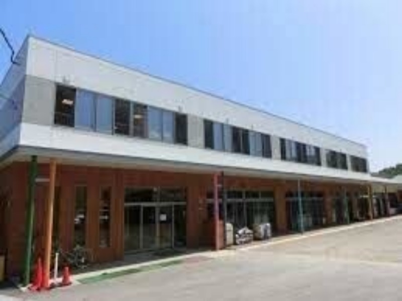 幼稚園・保育園　認定こども園桂岡幼稚園（幼稚園・保育園）まで917m