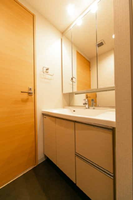 洗面設備　※写真は同タイプ住戸です。
