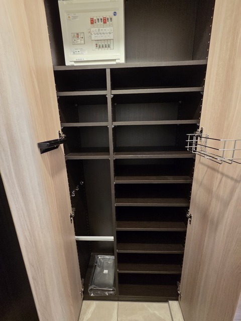 玄関　シューズボックス