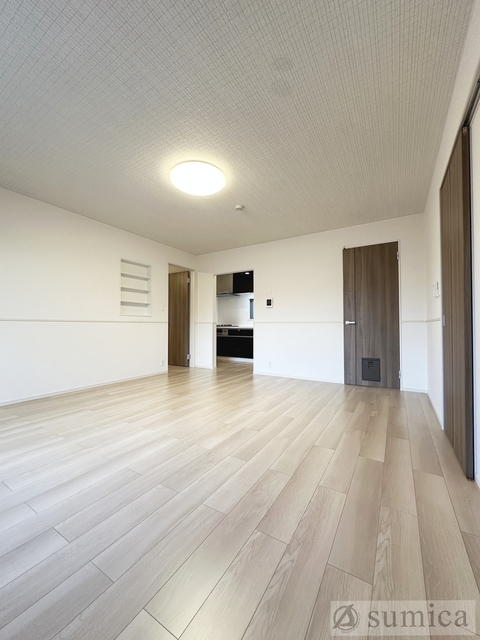 居室・リビング　全室ＬＥＤ照明・全室エアコン完備♪♪