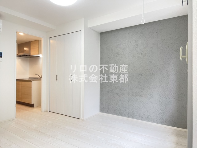 その他部屋・スペース　アクセントクロス仕様で、お部屋をオシャレに演出してくれます♪