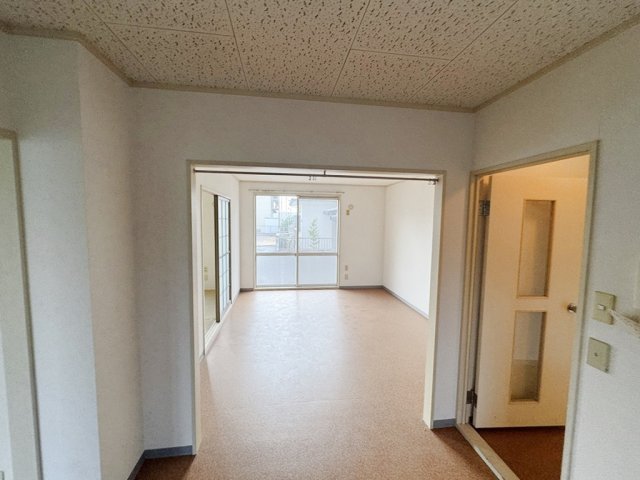 居室・リビング　「b’CASA吹上IIIre-born」