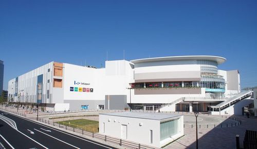 ショッピングセンター　ららぽーと海老名（ショッピングセンター）まで572m