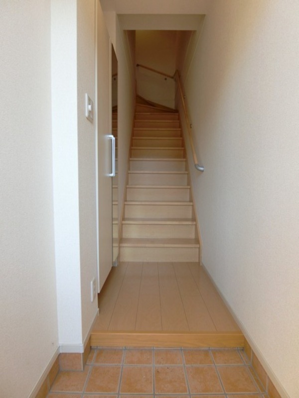 玄関　図面と現状に相違がある場合には現状を優先